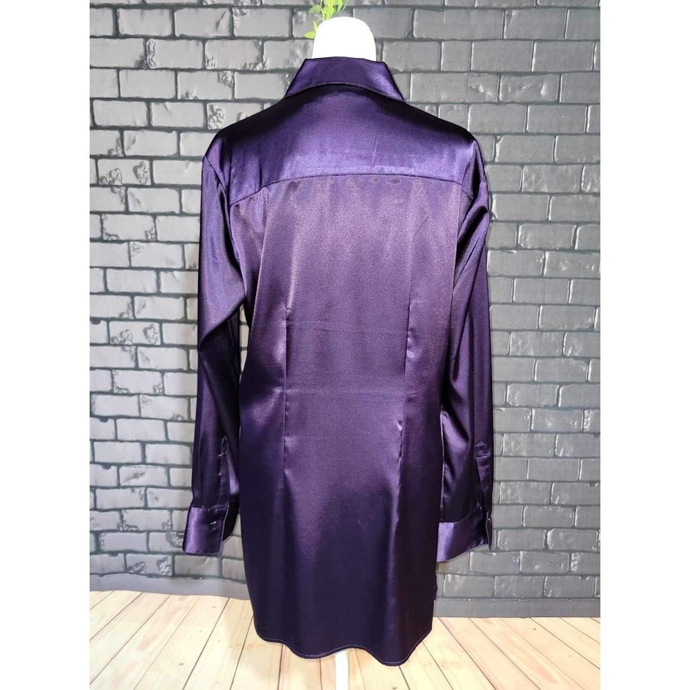Chico's Women's Long Sleeved Pin Tuck Front Purple Satin Tunic sz. 1 - Picture 2 of 5